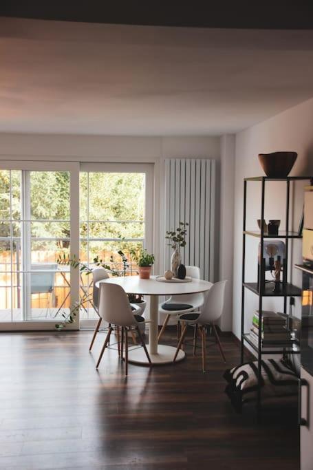Schoene Wohnung Top Lage Koeln Work & Relax & Travel Frechen Bagian luar foto